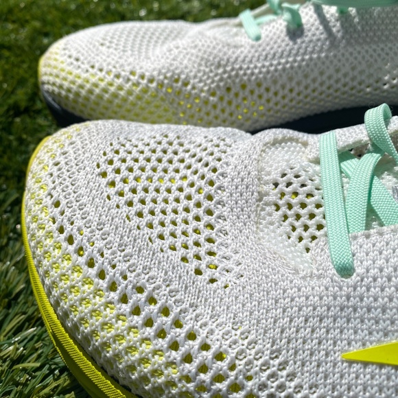 Altra Racer 2 - Picture 2 of 4